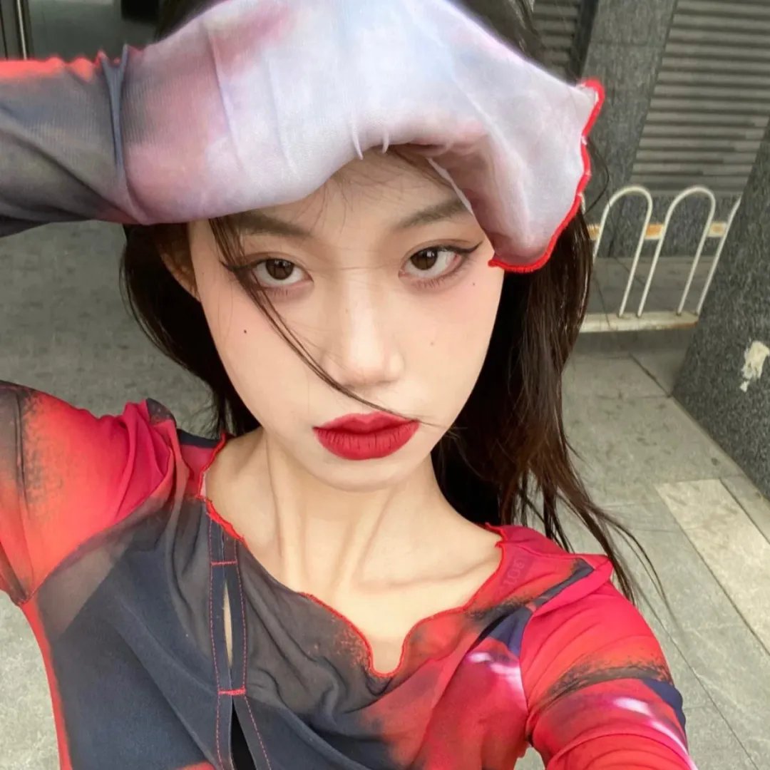 网恋失败后我成了全网白月光